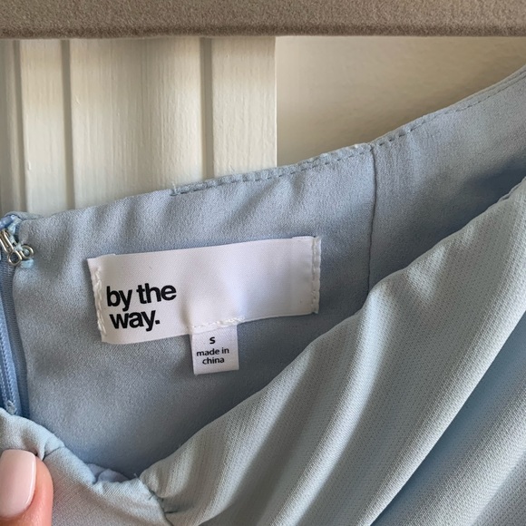 By the way-revolve off the shoulder dress Sz-S - Picture 5 of 6